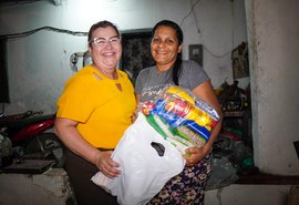 Prefeitura doa cestas e kits de higiene pessoal para moradores de usina na Zona Rural