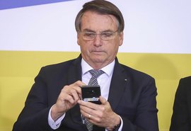 STF dá prazo de 10 dias para Bolsonaro se posicionar sobre sigilo de reuniões