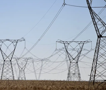 Consumidores poderão escolher fornecedor de energia elétrica a partir de 2028
