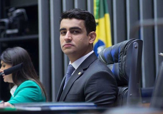 JHC aparece em desvantagem na disputa para prefeito