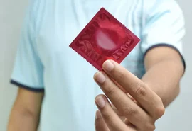 Anvisa suspende venda de lotes de preservativos após falha; saiba quais
