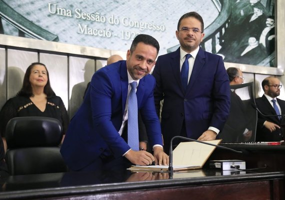 Durante posse, Paulo Dantas pede união e fala em modernizar Alagoas