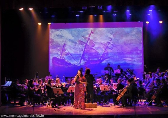 O mar de músicas, poesias e sensações de Irina Costa e Filarmônica de Alagoas