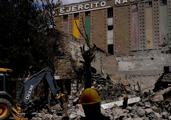 Bolívia decreta luto nacional após explosão em base militar que deixou sete mortos