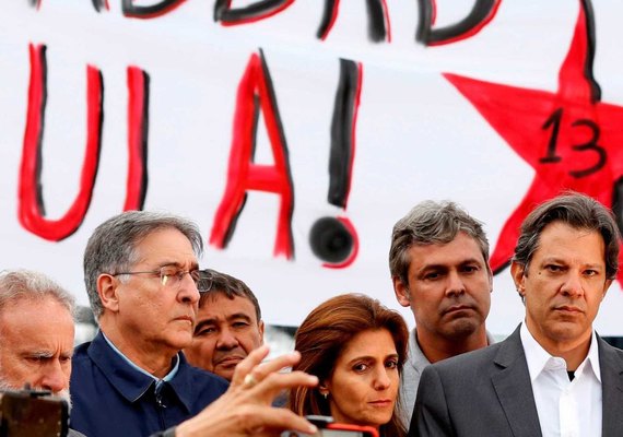 Em campanha, Haddad desconversa sobre papel de Lula em eventual governo