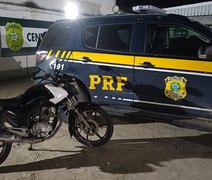 PRF recupera carro furtado e apreende moto adulterada em Alagoas
