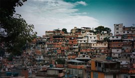 Moradores de favelas relatam desabastecimento e medo de covid-19