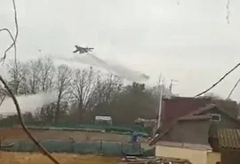 Área residencial na Ucrânia é bombardeada e família se desespera; Veja vídeo