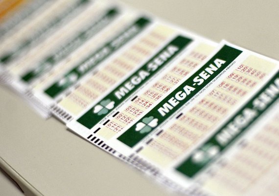 Mega-Sena acumula; prêmio vai a R$ 7 milhões
