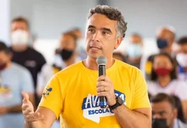 Atenção JHC e Paulo Dantas: 8 mil alunos precisam de escola em Maceió