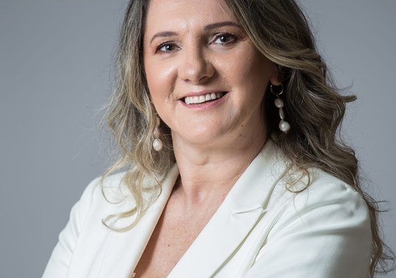 Tânia Zanella reforça importância de parceria entre o coop e universidades
