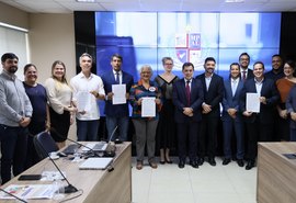 Candidatos à Prefeitura de Maceió assinam Pacto pela 1ª Infância em reunião promovida pelo MPAL