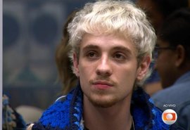 Juliano Floss chama Tadeu de 'safado' e apresentador reage