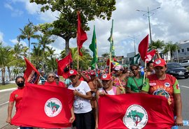 Mulheres do Movimento Sem Terra ocupam sede do Iteral em segundo dia de mobilização