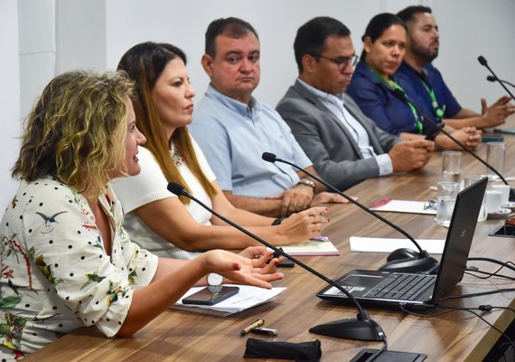 Secretários conhecem Campanha de Vacinação contra a Peste Suína Clássica