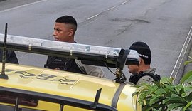 Policiais agridem motorista de ônibus escolar que levava estudantes para Maceió