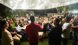 Entre evangélicos e Maceió, Paulo tenta minar terreno de JHC