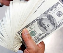 Dólar sobe para R$ 5,43 e bolsa cai para menor nível desde 2020