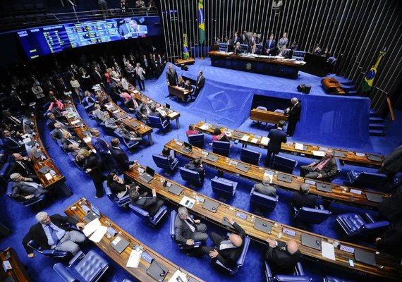 Dos 24 senadores alvos da Lava Jato, 17 devem tentar a reeleição