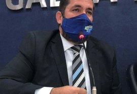 Após ser questionado, vereador por Maceió xinga e ofende internautas