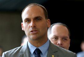 STF marca julgamento de denúncia contra Eduardo Bolsonaro por coação