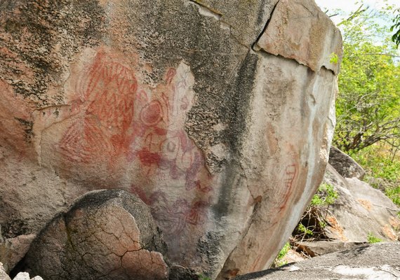 Sítio arqueológico é descoberto com pinturas rupestres é descoberto em Pariconha