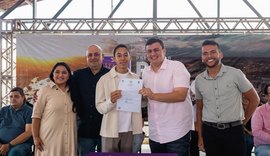 Prefeitura de Rio Largo empossa 60 servidores e paga reajuste retroativo