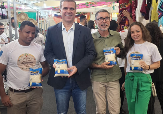 Emater participa da 1ª Feira Nordestina da Agricultura Familiar e Economia Solidária