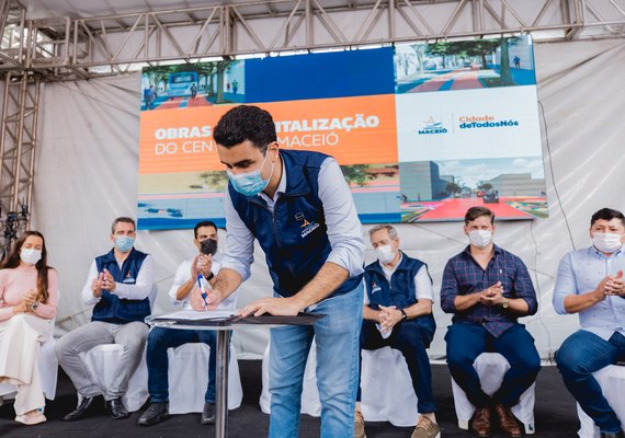 JHC assina ordem de serviço para revitalização do Centro de Maceió