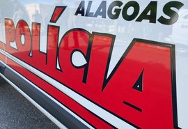 Suspeito é preso com drogas e arma em sede de torcida organizada em Maceió