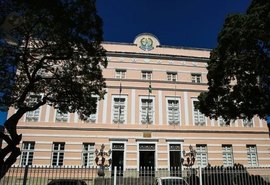 Sem coligações, reeleição de deputados federais e estaduais em AL, será um desafio