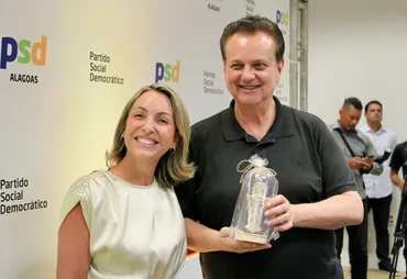 Thais Canuto sela pré-candidatura em ato com Kassab