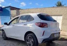 Homem é baleado dentro de carro no bairro Santa Lúcia em Maceió