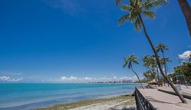 Alagoas tem primeiro fim de semana de praias e shoppings fechados