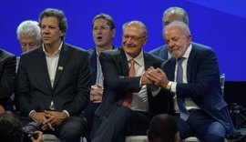Lula confirma saída de Haddad e anuncia Dario Durigan como sucessor