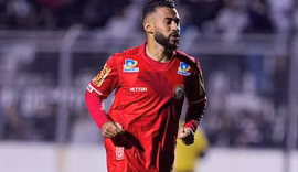 CSA confirma permanência de Robinho e anuncia contratação do lateral Kaike