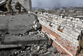 Rússia intensifica ataques e anuncia avanço em território ucraniano