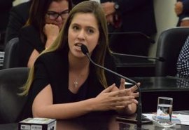 Cibele Moura pede ao governo do Estado que recupere estradas na região Norte