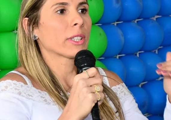 Esposa de Paulo Dantas deixa prefeitura de Batalha; entenda