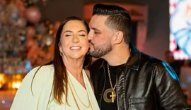 Mãe de Virginia Fonseca comunica término de relacionamento nas redes sociais