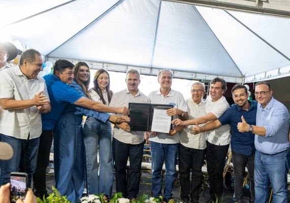 Adutora levará água encanada a mais de 5 mil moradores do Sertão