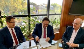 Governo envia à ALE PL que bonifica servidores por resultado do Escola 10