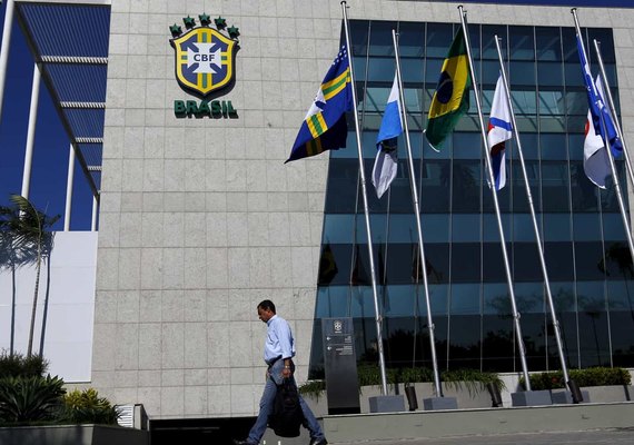 CBF quer aval de sociedade médica científica para liberar futebol