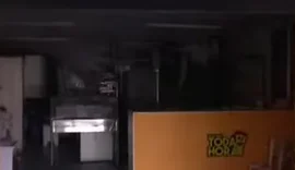 Incêndio em lanchonete na Jatiúca mobiliza bombeiros nas primeiras horas do dia