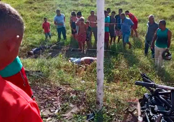 Acidente entre carro e moto deixa um morto e outro em estado grave, em Matriz do Camaragibe