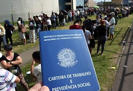 Desemprego registra taxa média de 13,5% no Brasil no ano de 2020