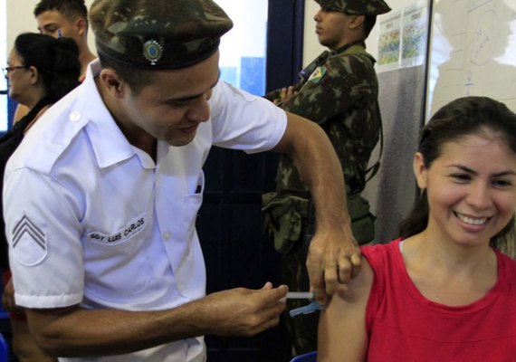 Minstério da Saúde envia doses extras de vacina para os estados