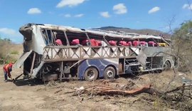 Perícia veicular diz que não havia falhas mecânicas em ônibus que capotou no Sertão