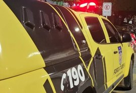 Suspeito foge por telhados no Jacintinho e abandona mais de 3 kg de drogas