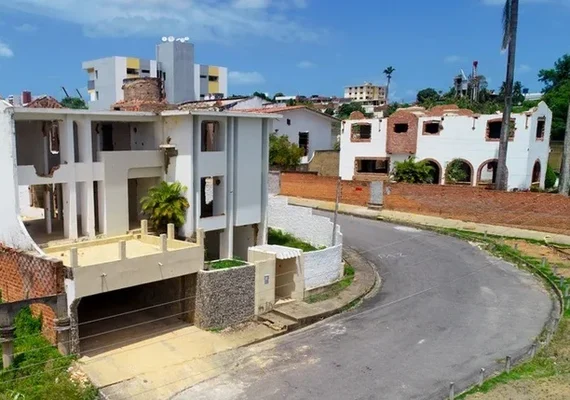 Exposição em Maceió resgata memórias de vítimas do afundamento do solo